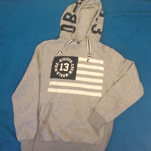 H&M 13WorldWideDividedCrew Hoodie