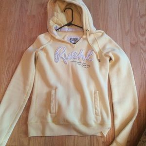Ruehl yellow sweatshirt