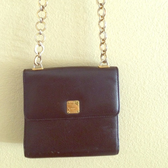 🎉sale🎉Vintage MCM cross body