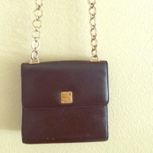 🎉sale🎉Vintage MCM cross body