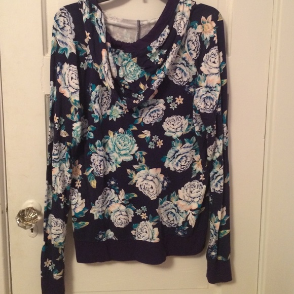 Floral Patterned Lightweight Hoodie - Picture 3 of 3