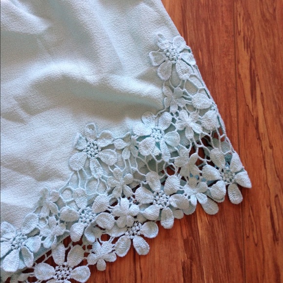 🚫SOLD🚫🎉HP9/30🎉 Zara Mint Crochet Shorts - Picture 3 of 4