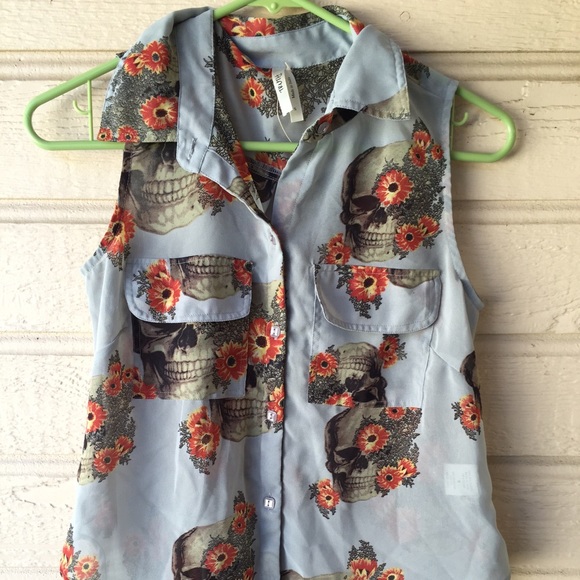 Skull tank