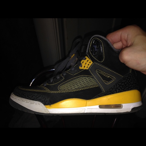 Jordan Men's Shoe 9.5 Used