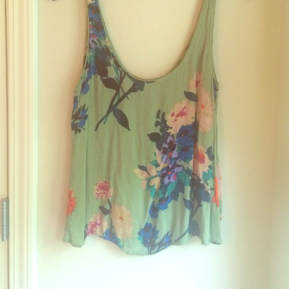 Kimchi Blue petal back tank, size small