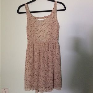 🌀45🌀Brandy Melville Open Back Floral Dress