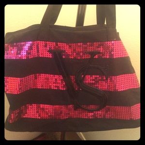 VS Tote