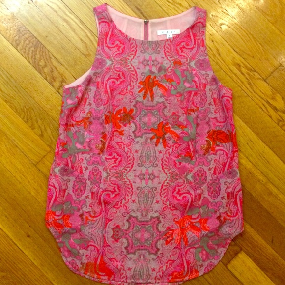 bright NWOT blouse!