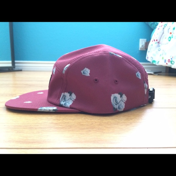 5 panel hat - Picture 3 of 4