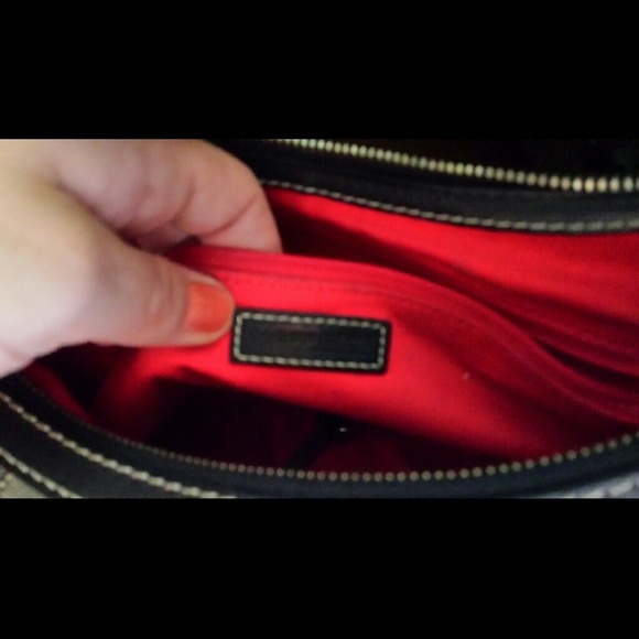 Dooney and Bourke bag - Picture 3 of 3