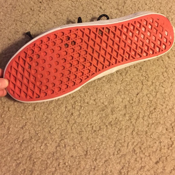 Vans - Picture 2 of 4