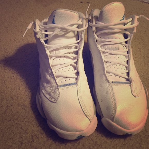 Jordan 13 university blue