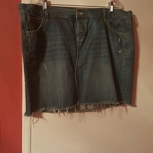 Destroyed demin skirt