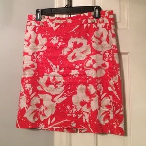 Ann Taylor LOFT coral and white pattern skirt