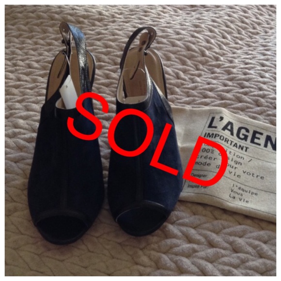 NEW L'AGENCE Navy Sandals
