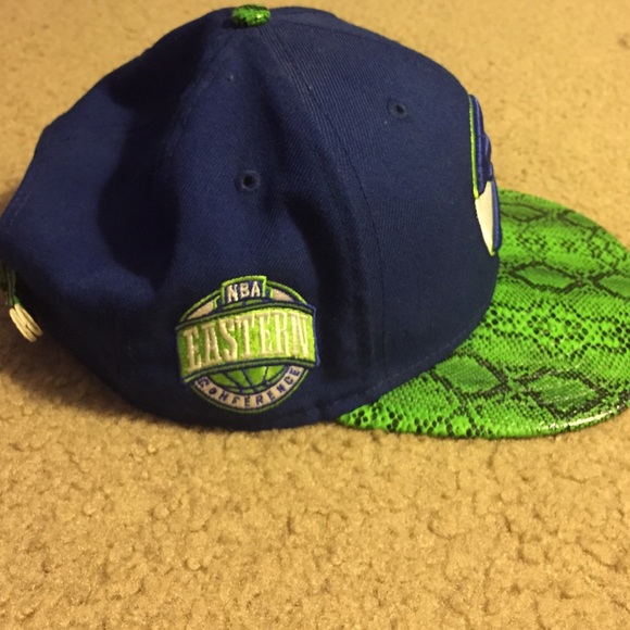 strap back hat - Picture 4 of 4
