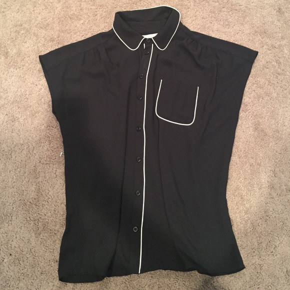 Black silky LOFT t shirt with white piping