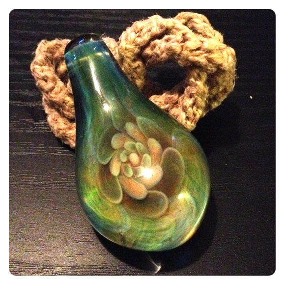 Beautiful  floral glass bead