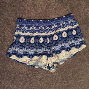 Forever 21 Shorts (Large) Cream and Blue
