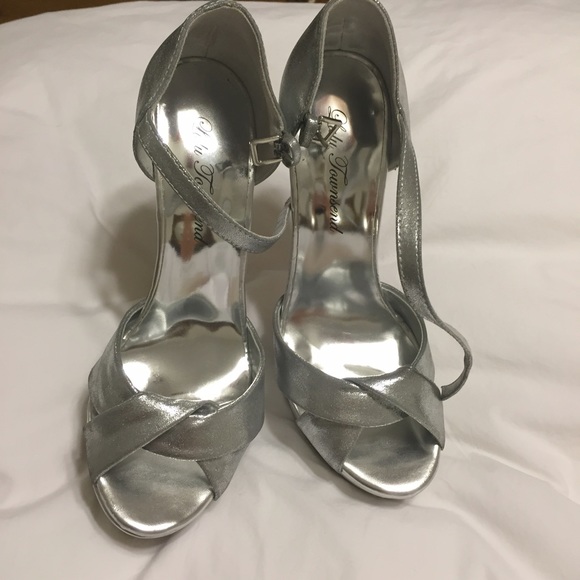 Silver platforms - Picture 2 of 4