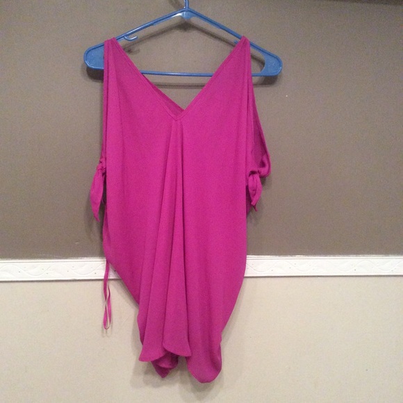 Magenta open shouldered top - Picture 1 of 1