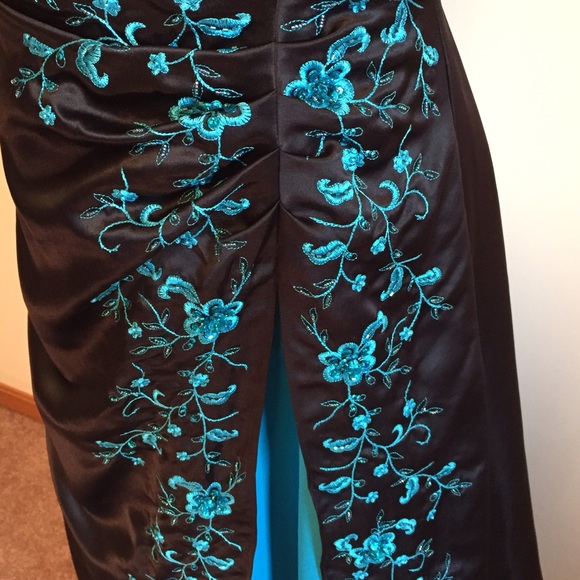 Black & teal prom/ homecoming or formal dress - Picture 3 of 3