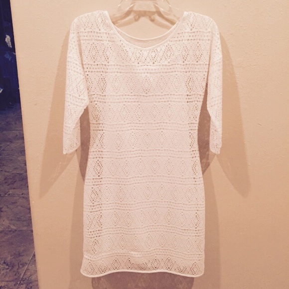 White express 3/4 sleeve dress