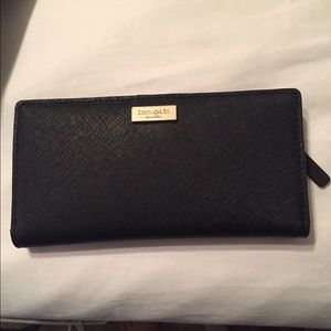 💕Kate spade stacy wallet 💕