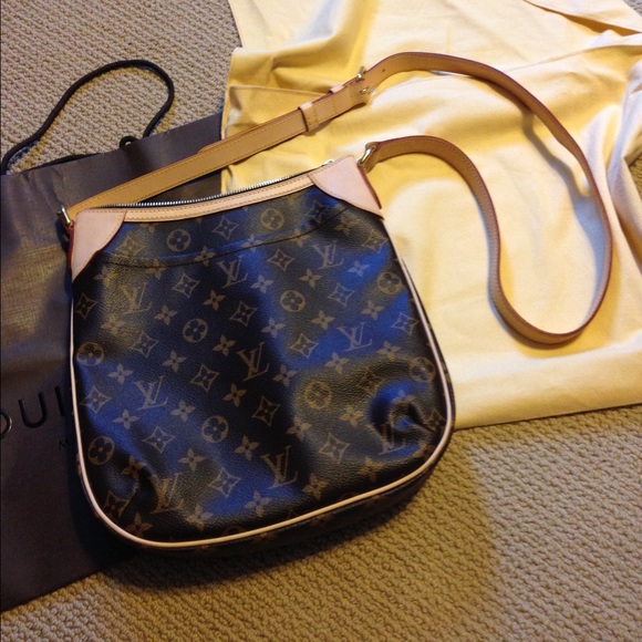 Additional photos of Louis Vuitton odeon - Picture 1 of 4