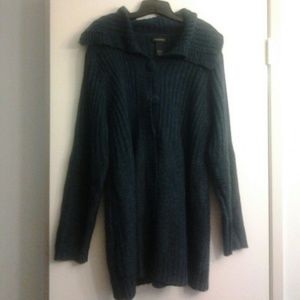 Gray/blue long sweater w/ button front