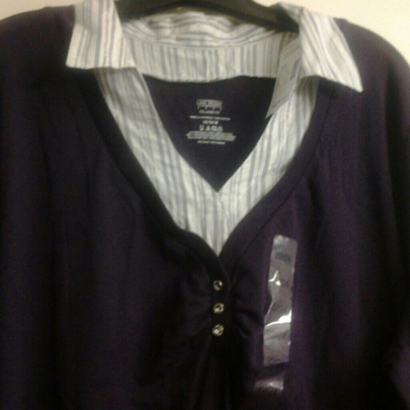 A Two layer Top - Picture 2 of 2