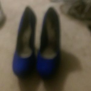 Royal blue platform pumps