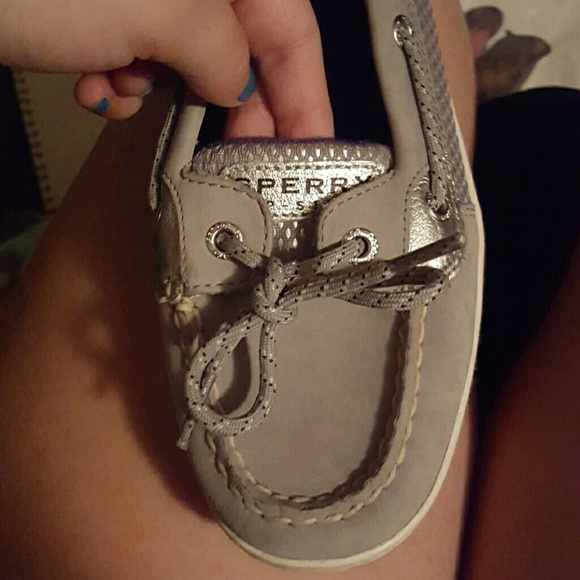 Gray sperrys - Picture 3 of 4