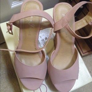 Powder Pink Wedges