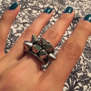 Spike Ring Adjustable