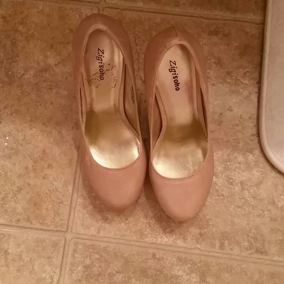 Zigi Soho nude pumps