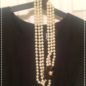 Pearl & black flower necklace