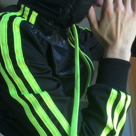 Adidas jacket - Picture 1 of 4