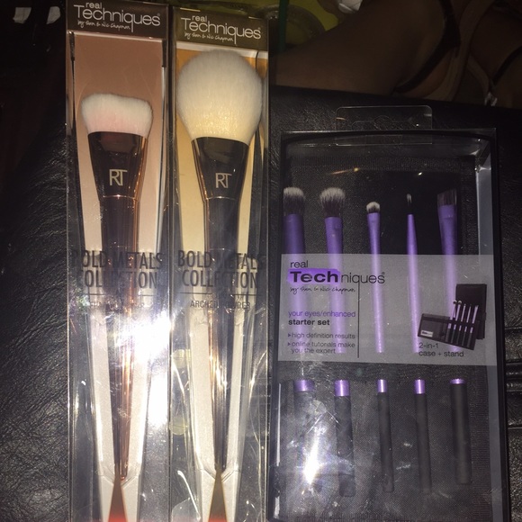 Real techniques brushes bundlePRICE IS FIRM