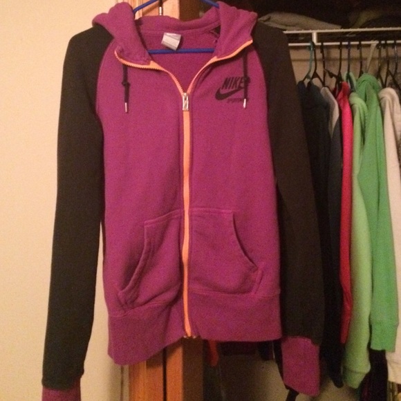 Nike sweatshirt