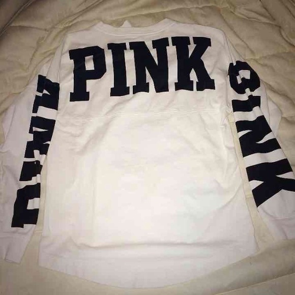 VS PINK VARSITY CREW