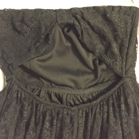 Black dress - Picture 3 of 3