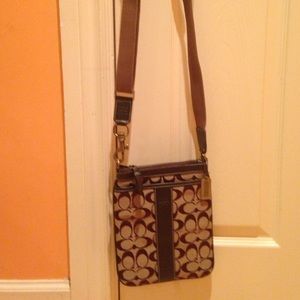 Authentic Coach Crossbody (brown)