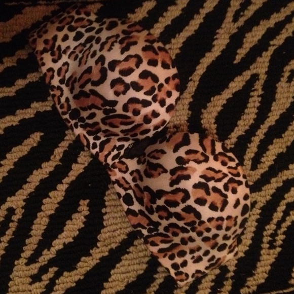 VS Padded Strapless Bra