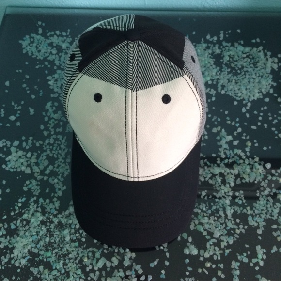 Sold lululemon hat
