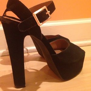 Steve Madden Black High Heel