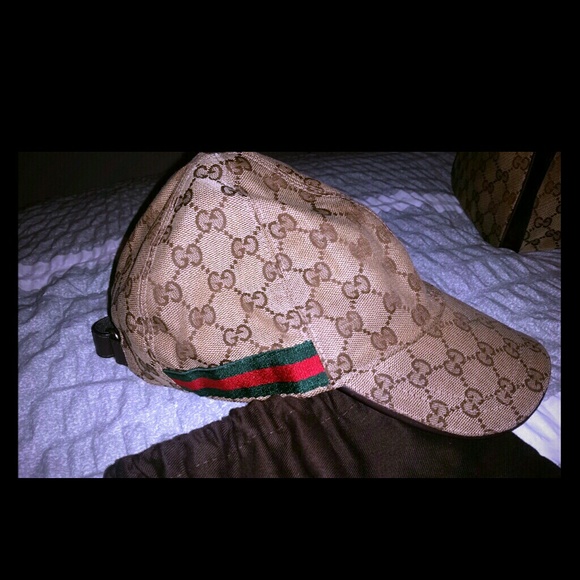 Original gg Gucci baseball cap and dustbag