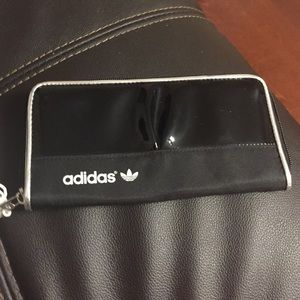 Really cute wallet from Adidas