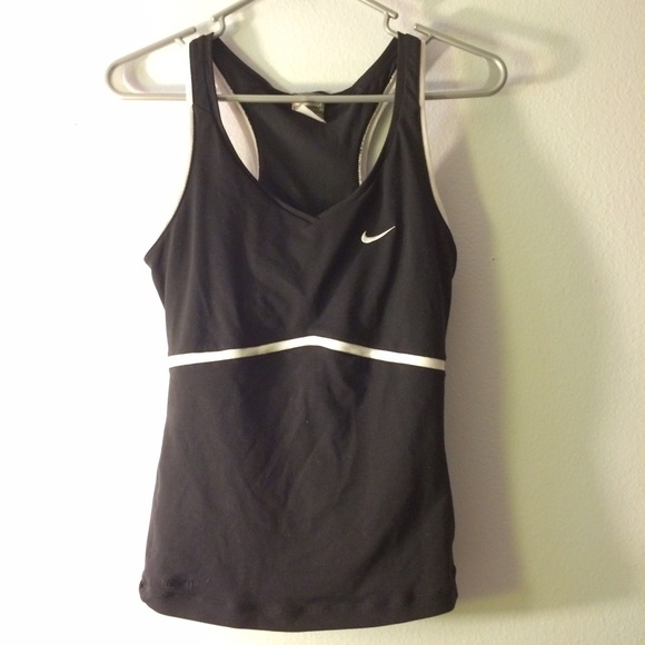 Nike sports top