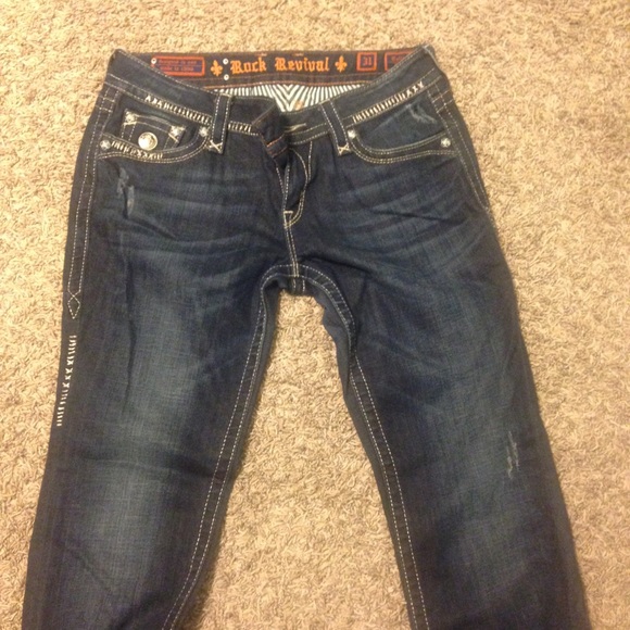 ✨TRADE WITH VALERIE✨ - Picture 3 of 4